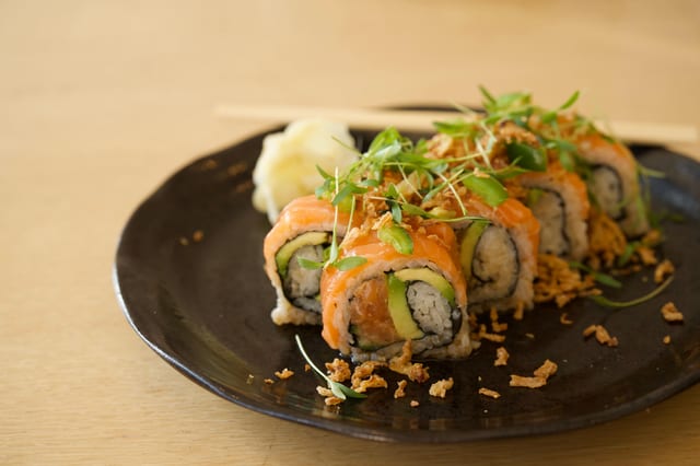 La Jefa Salmon Roll